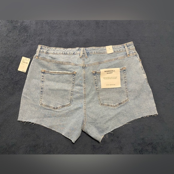 GOOD AMERICAN NEW WITH TAGS BOMBSHELL SHORT - Picture 1 of 12